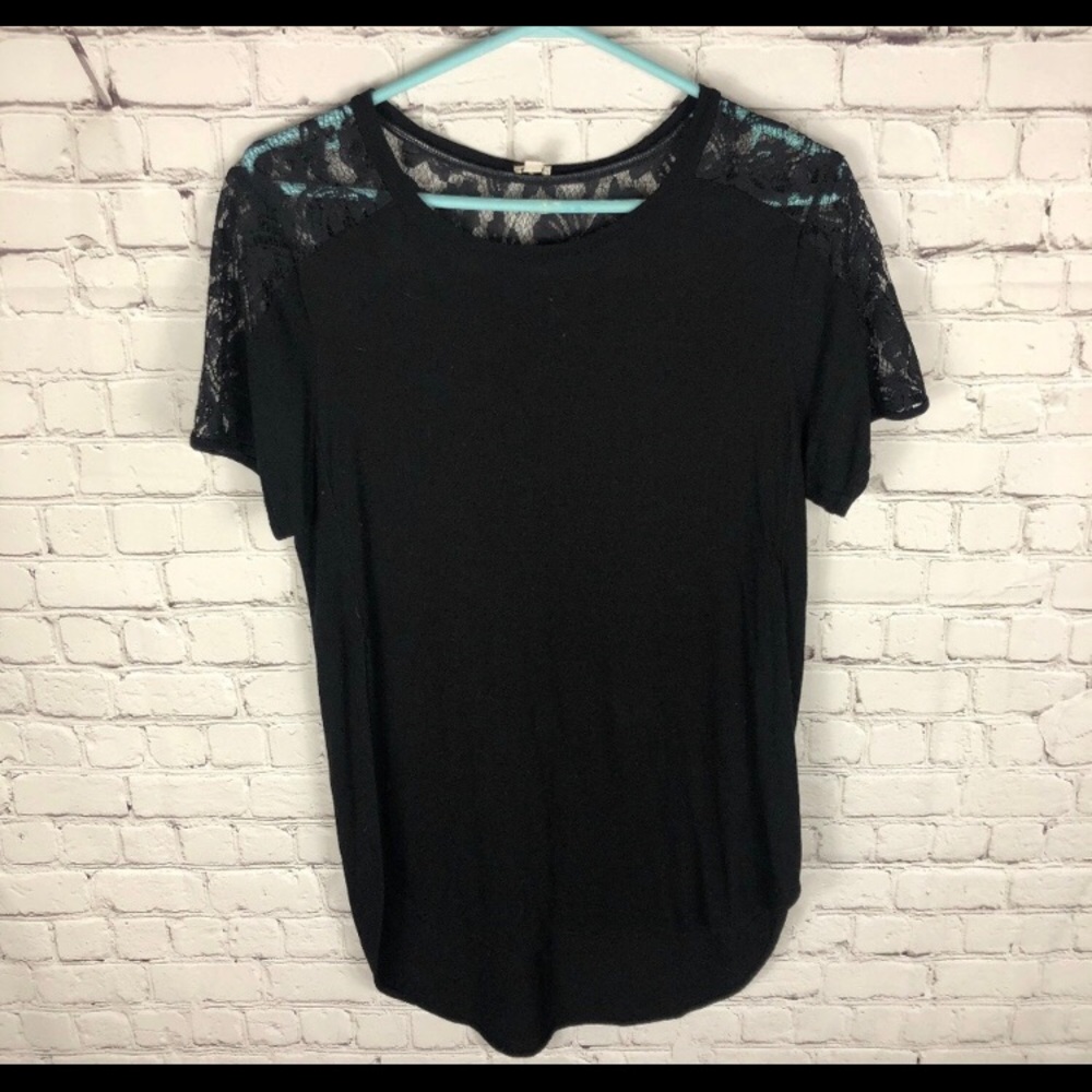 Aritzia Wilfred T-Shirt Lace Top Black Sz Medium